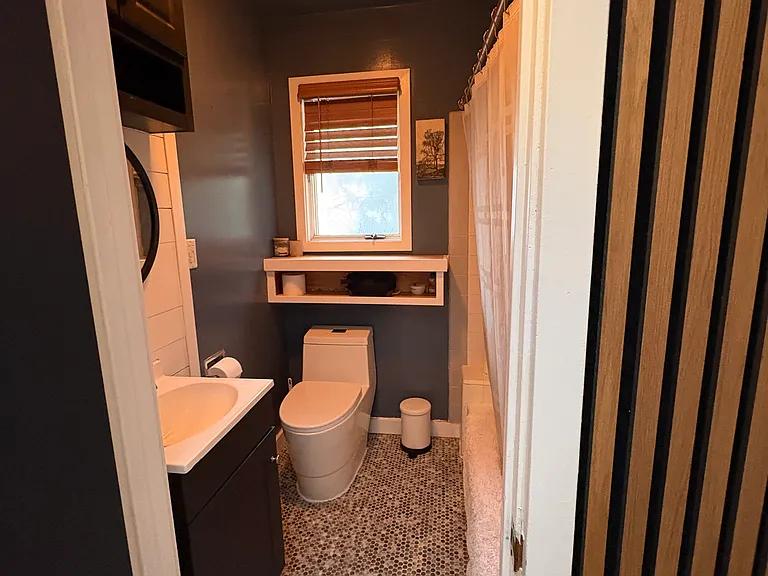 726 N Wall St — Photo 11