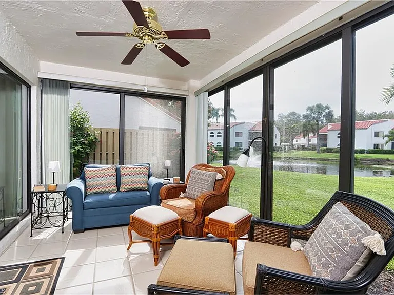 549 Beachwalk Cir — Photo 2
