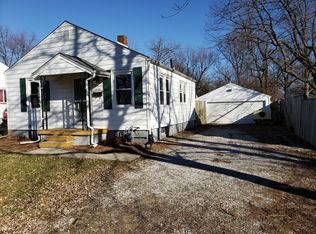 1040 N Oakcrest Ave, Decatur, IL 62522