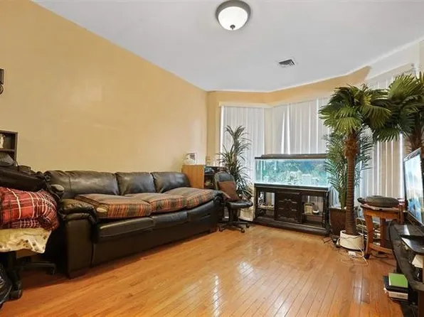 52 3rd St, Newark, NJ 07107