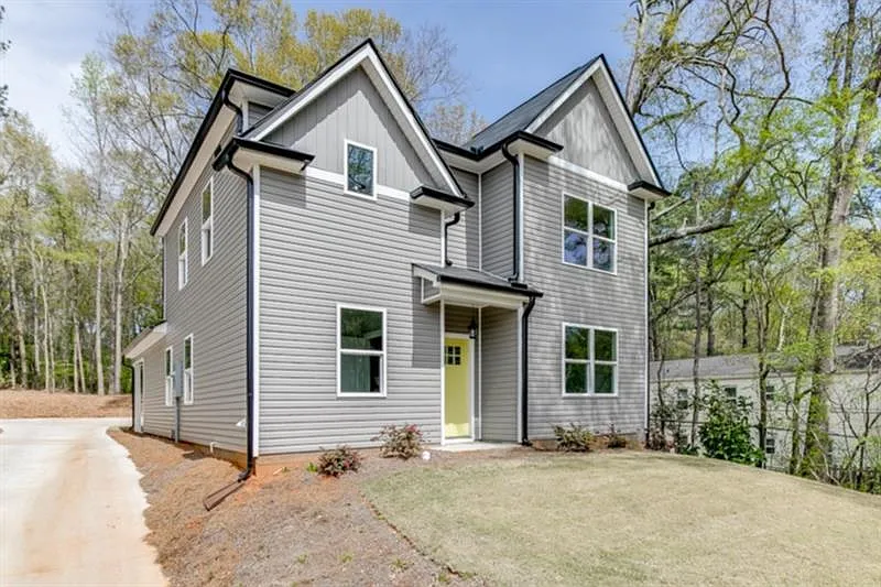 4 bed, 3.5 bath, 2123 sqft, $4,250 — Photo 2