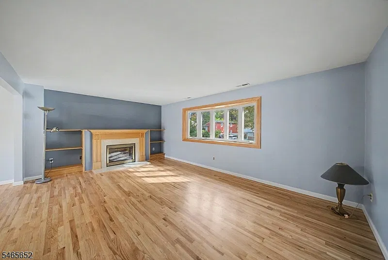 3 bed, 3.5 bath, $6,500 — Photo 3