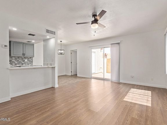 2nd image of 1414 N 54TH Avenue