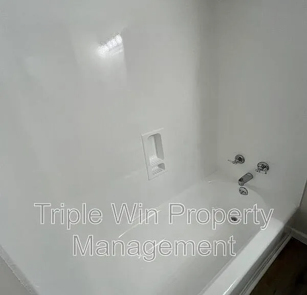 1014 Sunridge Trl W — Photo 26