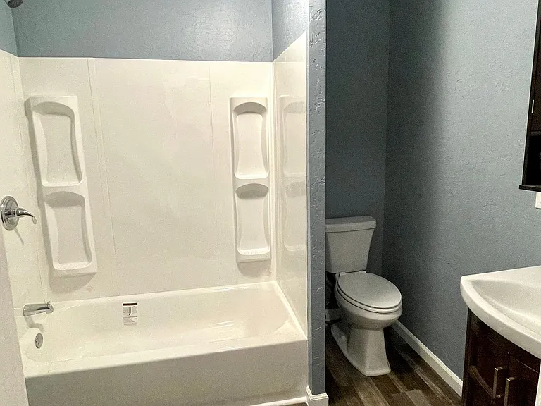255 Highview St — Photo 9