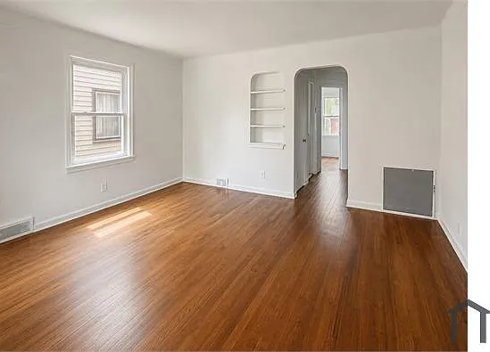 20315 Goulburn St — Photo 2