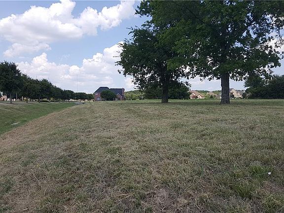 2nd image of 2433 Waterstone Dr