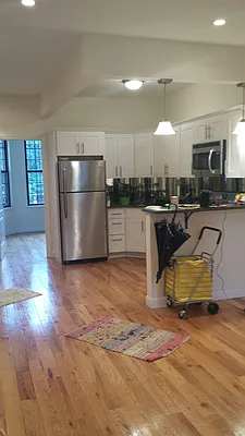 Rented by Astoria Realty | media 23