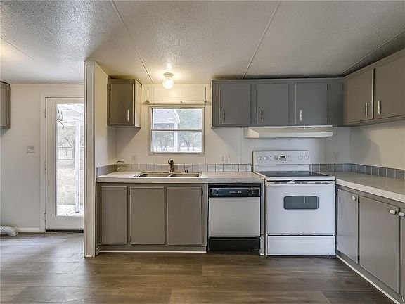 4th image of 11216 Everest Dr