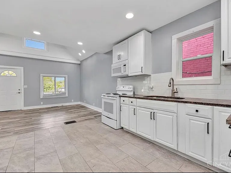 1650 Iliff Ave — Photo 5
