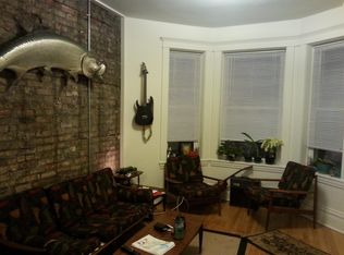 2820 W Nelson St #1, Chicago, IL 60618