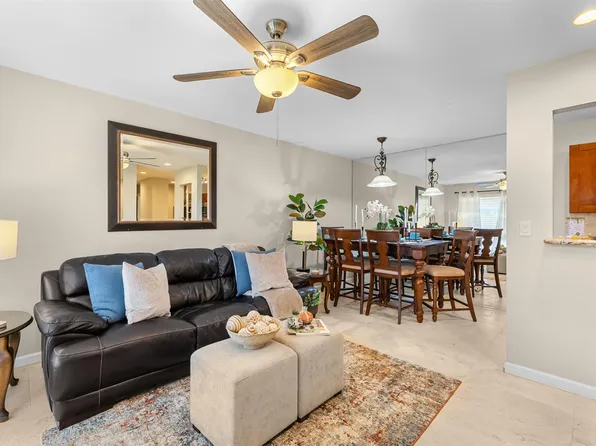 480 Kenolio Rd APT 1-203, Kihei, HI 96753