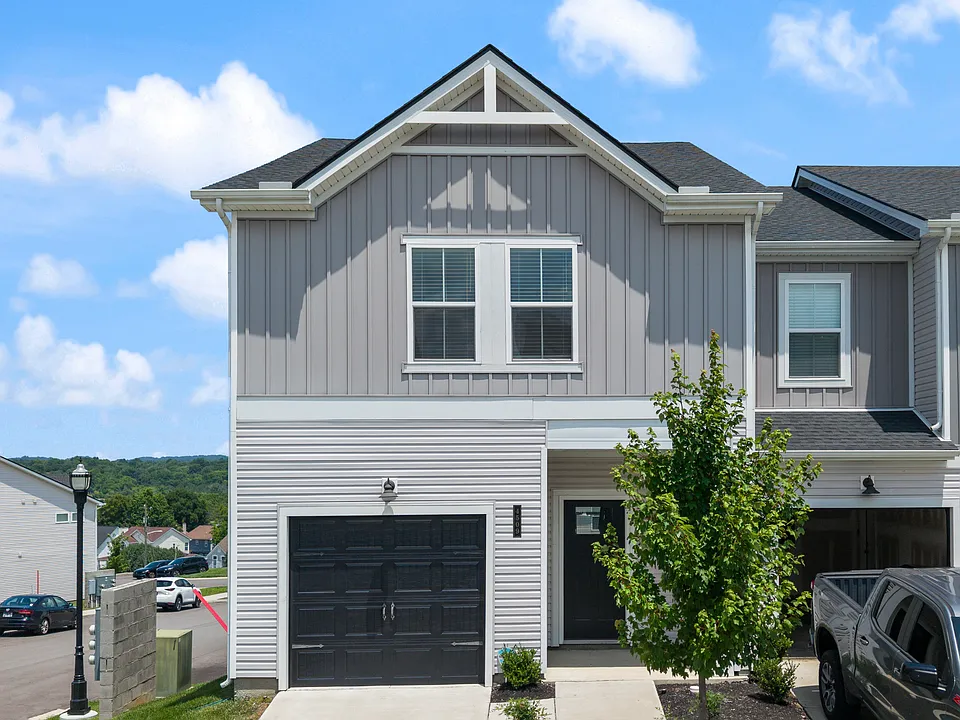 4509 Skywood Ln