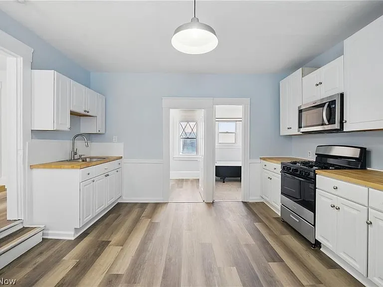 2471 Tremont Ave #UP — Photo 7