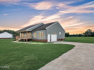 620 Daniels Rd, Corapeake, NC 27926