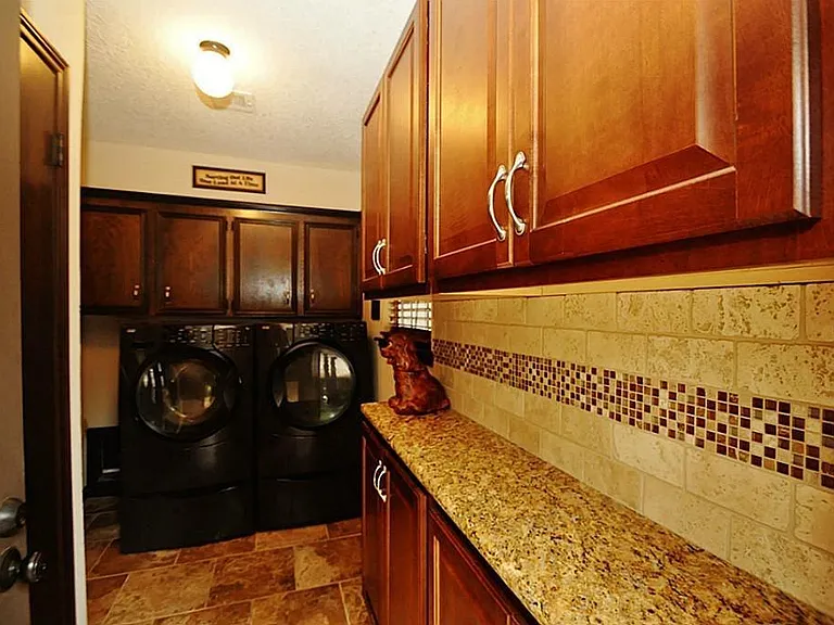 711 Enchanted Trail Dr — Photo 13