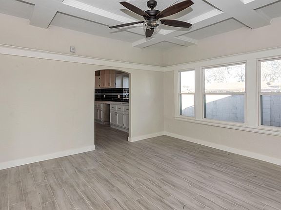 5th image of 340 N 18th Ave