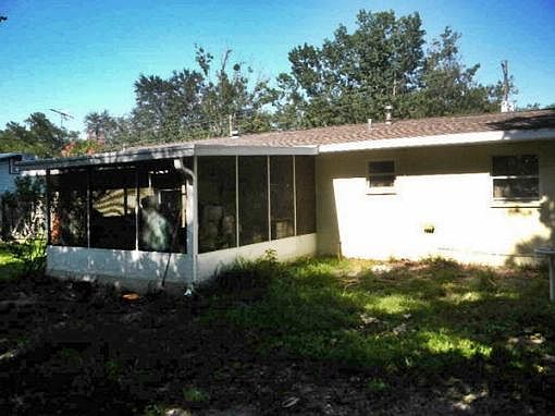 3rd image of 210 NE 8th St