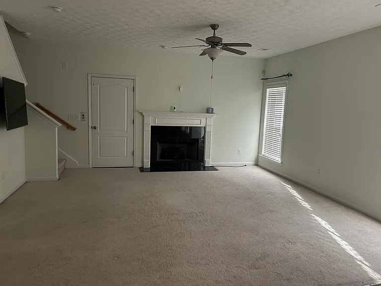 4613 English Ivy Dr — Photo 3