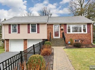 178 Nottingham Rd, Ramsey, NJ 07446