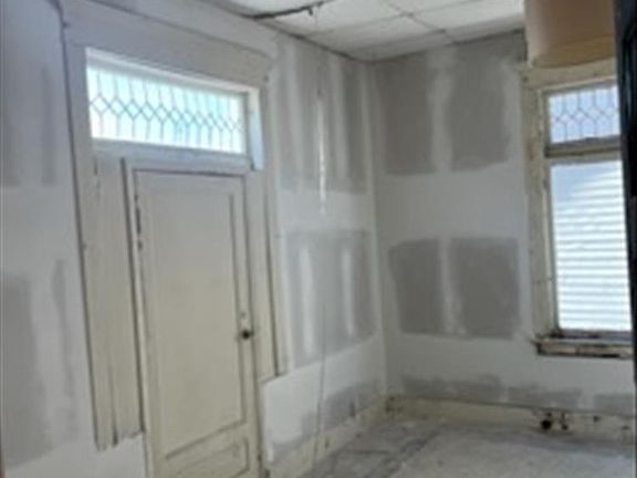 5th image of 612 Jefferson Ave
