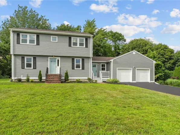 21 Hope Hill Ter, Cranston, RI 02921