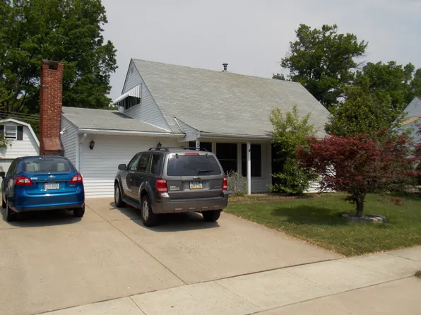 53 Harrow Rd, Levittown, PA 19056