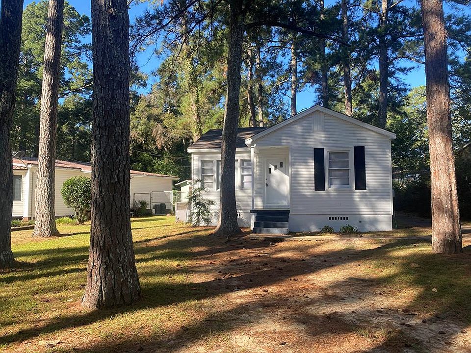 1st image of 1217 Greenwood Dr