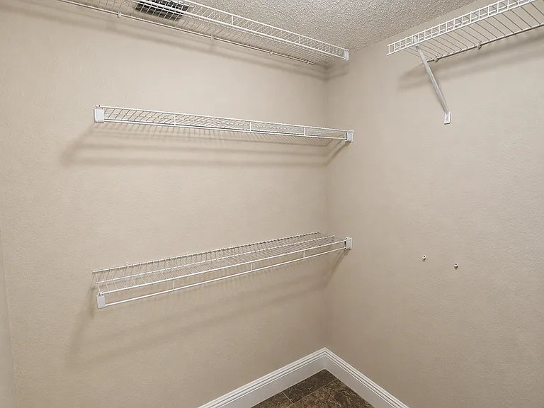 2264 Winkler Ave #202 — Photo 13