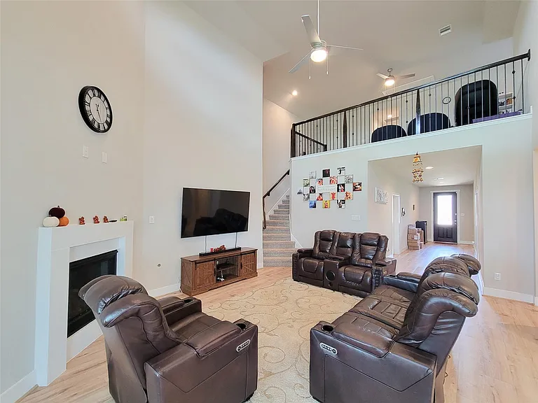 3534 Matterhorn Dr — Photo 23
