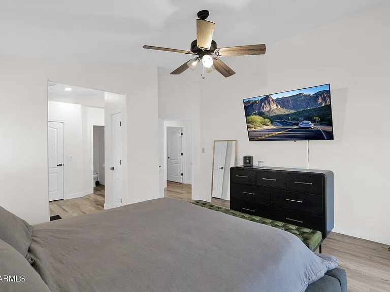 665 W Minton Dr — Photo 15
