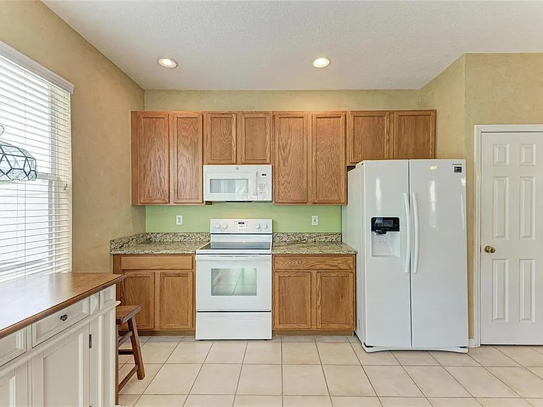 3931 Yellowstone Cir — Photo 16