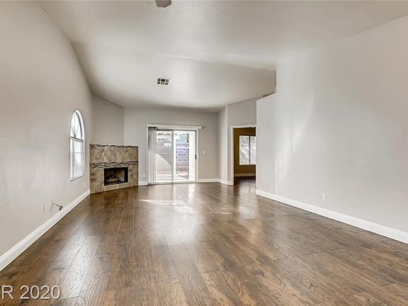 4th image of 3587 Day Dawn St