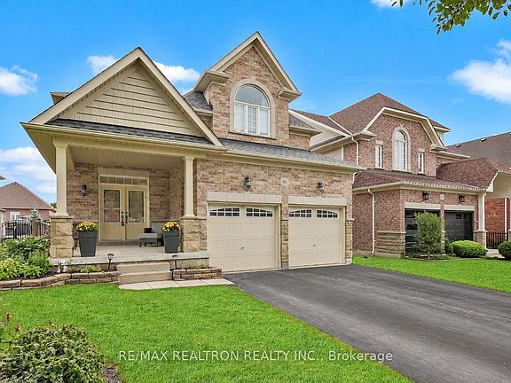 3rd image of 96 Piper Cres