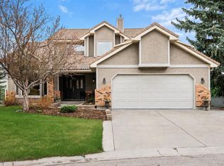 527 N Scimitar Bay NW, Calgary, AB T3L1S6