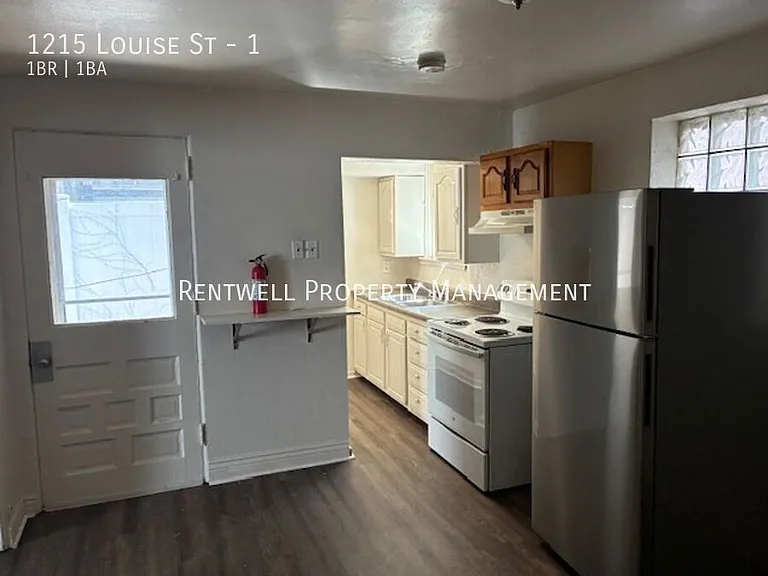 1215 Louise St #1 — Photo 3