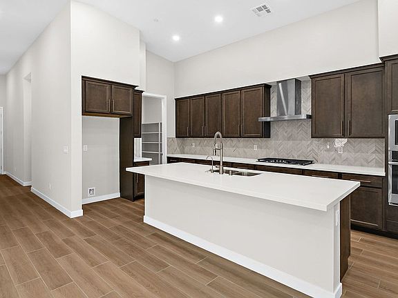 2nd image of 11884 Pippa Ave