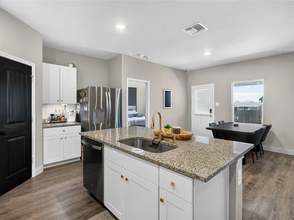 908 Gerardia Ct, Seguin, TX 78155