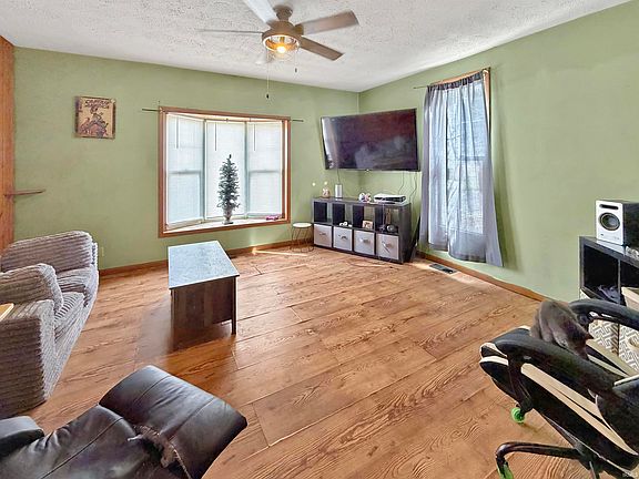 5th image of 2666 S County Road 450 W