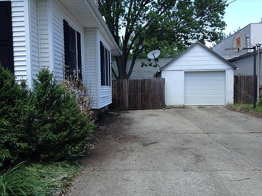 1st image of 70 E Home St