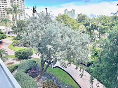 500 Three Islands Blvd APT 102, Hallandale, FL, 33009