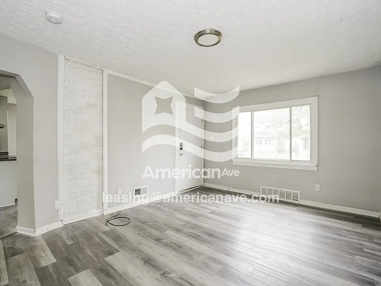 1187907_002_living_room_3.jpg
