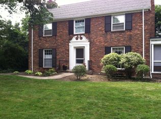 23975 Laureldale Rd, Shaker Hts, OH 44122