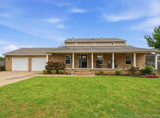 9265 Columbia St, Sapulpa, OK 74066
