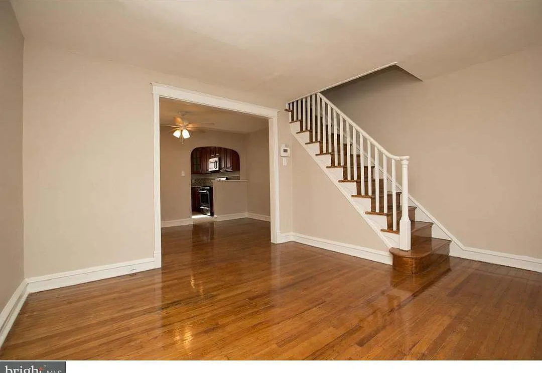 3 bed, 1038 sqft, $2,200 — Photo 3