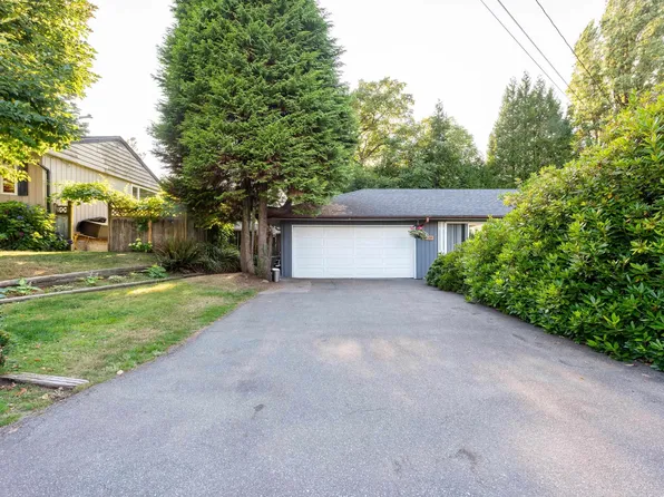 1209 Ridge Ct, Coquitlam, BC V3J 5M4