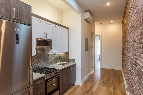 Rented by Nooklyn NYC LLC | media 37