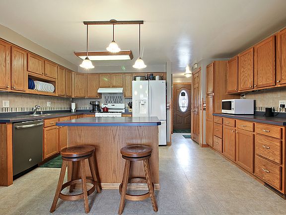 3rd image of 1036 Flamingo Ln
