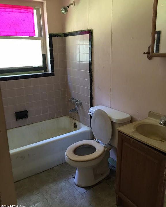 2nd image of 9143 3rd Ave
