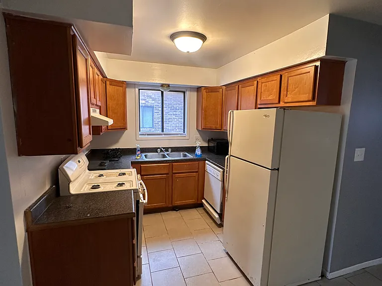 1930 Pulaski Rd #3W — Photo 7